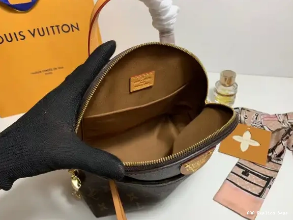 Aaa replica bags LOUIS BACKPACK VUITTON 0525